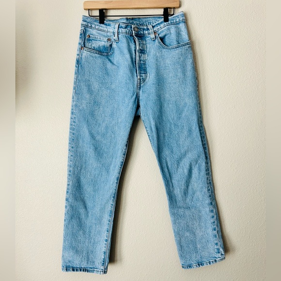 Levi’s 501 Crop Jeans in Tango Surge Blue - Picture 5 of 16